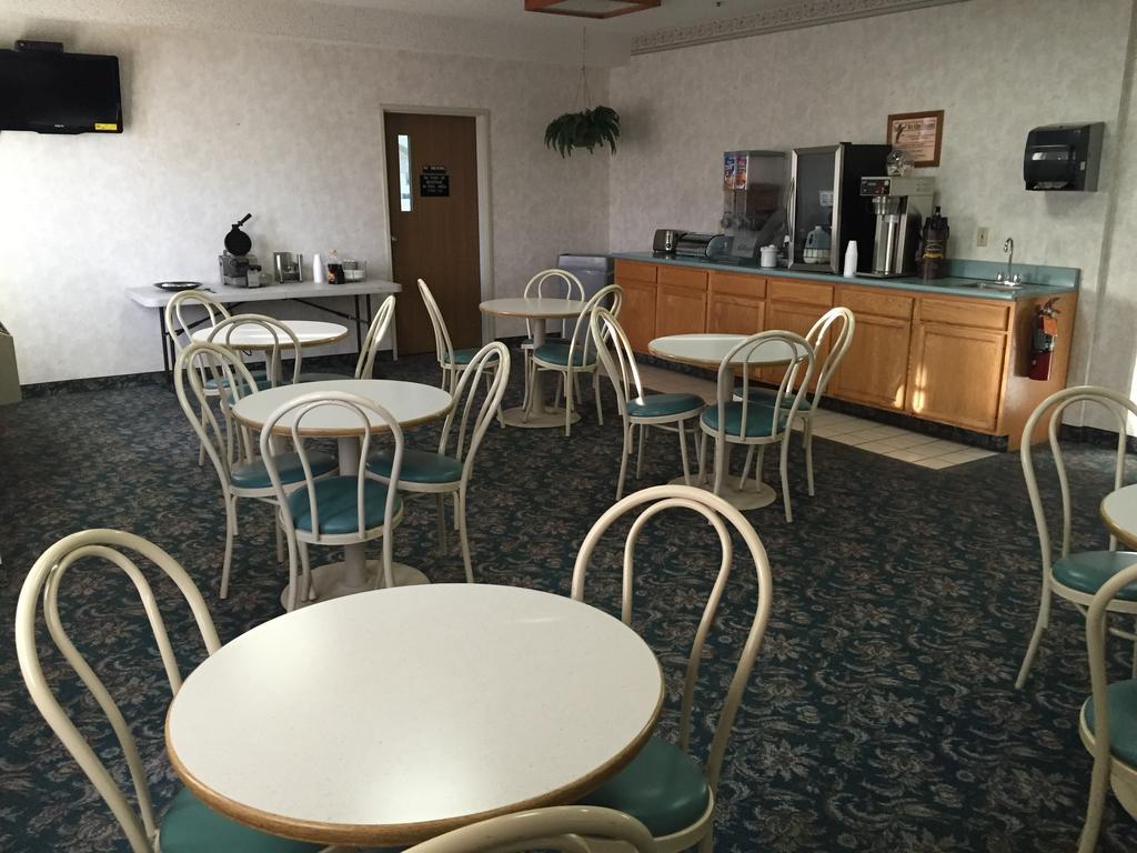 Super 8 By Wyndham Willcox Motel Екстериор снимка
