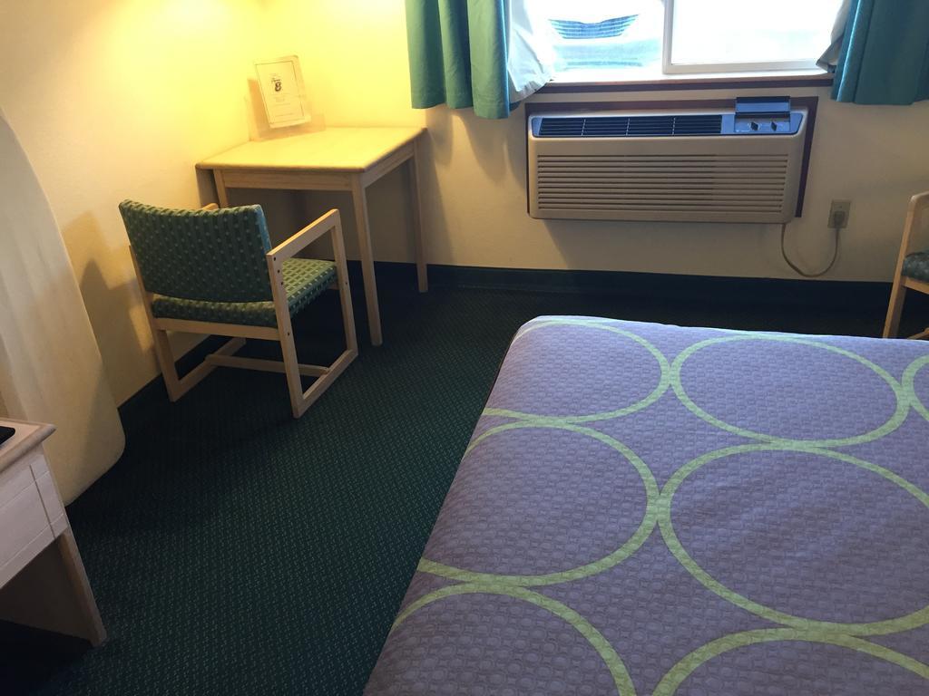 Super 8 By Wyndham Willcox Motel Екстериор снимка